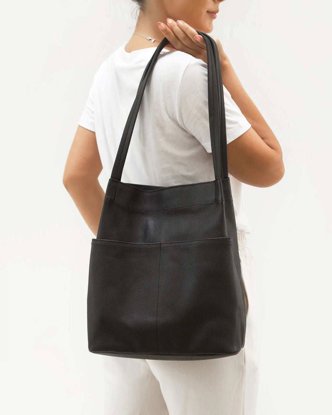 Black Single Shoulder Faux Leather Bag with Dual Outer Pockets